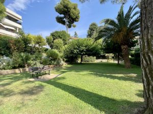 Nice Cimiez – Beautiful fully renovated apartment in residence with swimming pool