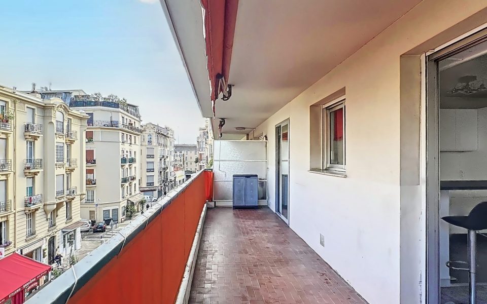 Liberazione – Splendido bilocale di 48m2 con terrazza di 15m2 nel centro della città