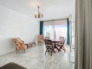 Cimiez Nice – Large Sunny One Bedroom Apartment with Terrace