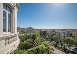 NICE Cimiez – Large 130 sqm 3 Bedroom Apartment with Sea View