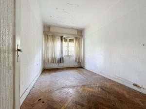 Nice Heart of Historic Cimiez – Beautiful One Bedroom Garden Apartment to Renovate