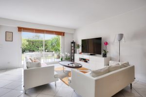 Nizza – Splendido appartamento di 4 locali di 108 m2 a livello del giardino in un residence con piscina