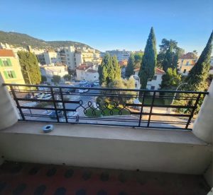 Nice Cimiez – Appartement 2 pièces 53 m2 en étage élevé