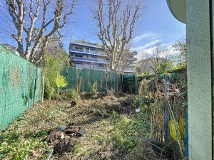 Nice cœur de Cimiez historique – Beau 2 pièces en Rez de jardin à rénover