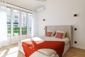 Nizza – Carré d’or – Magnifico trilocale di 72,04 m² completamente ristrutturato con terrazza e balcone