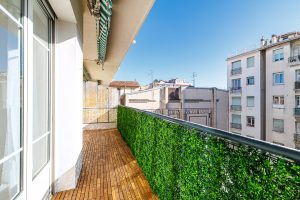 Nizza – Carré d’or – Magnifico trilocale di 72,04 m² completamente ristrutturato con terrazza e balcone