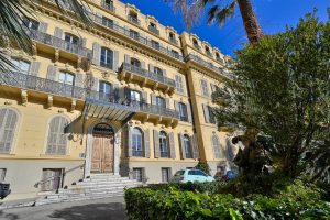 Nice Cimiez – Superbe appartement atypique dans Palais de Nice