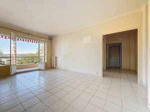 Appartement avec terrasse orientée Sud-Ouest (EN)