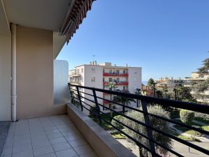 Appartement avec terrasse orientée Sud-Ouest (EN)