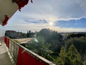 Cimiez Nice  – Grand 2 pièces baigné de soleil avec terrasse