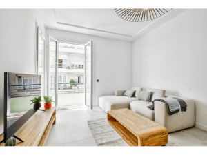 Nice – Promenade des Anglais – Beautifully Renovated 65 sqm 2 Bedroom Apartment with Sea View