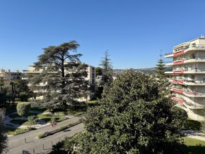 Appartement avec terrasse orientée Sud-Ouest (EN)