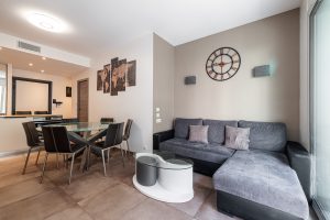 NICE – Beautiful renovated 2 Bedroom Apartment in the Heart of Les Musiciens Area