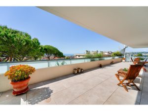 Nizza Cimiez – Raro – Terrazza sul tetto con 195m2 di superficie abitabile e due terrazze